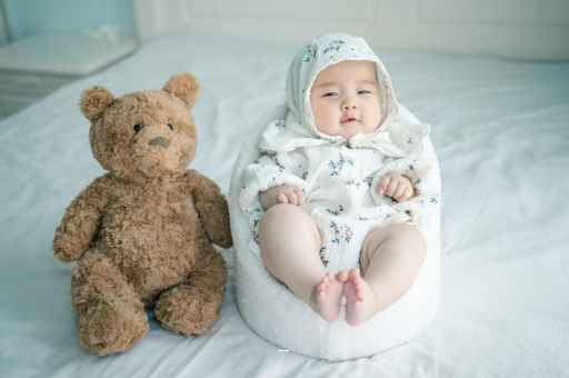 博兴宝宝挠耳朵是怎么回事 博兴宝宝挠耳朵是怎么回事